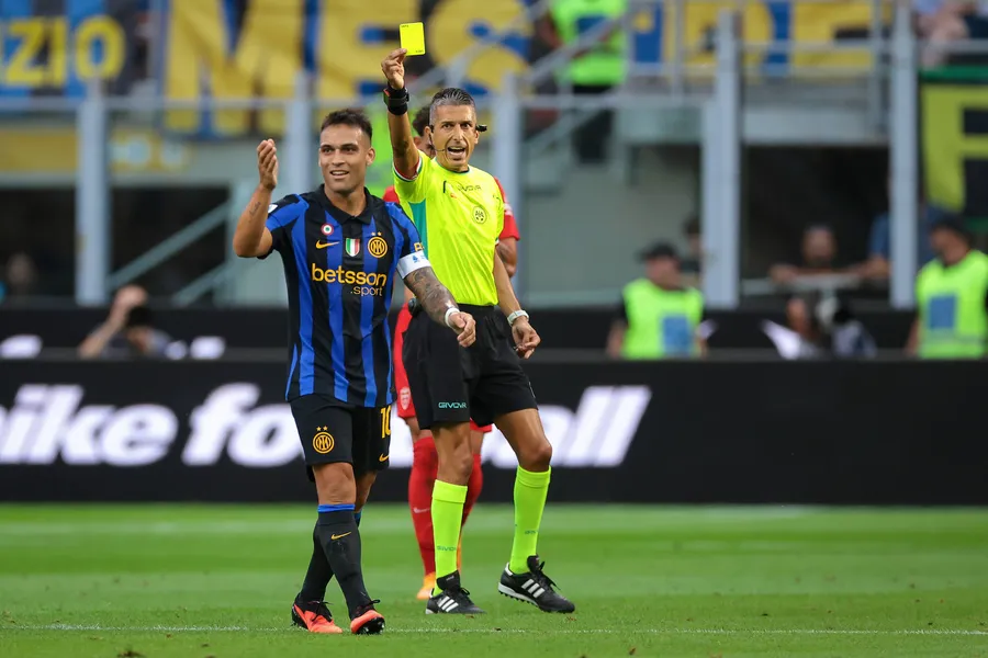 Classifica cartellini Serie A, i pi&ugrave; ammoniti di inizio stagione: solo due espulsi, il Venezia colleziona gialli