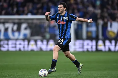 Atalanta, infortunio al ginocchio per Kolasinac: esce in barella, le prime sensazioni