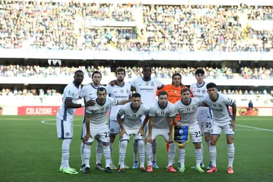 Perché i calciatori di Serie A giocano con un segno rosso sul viso: torna l’iniziativa di sensibilizzazione