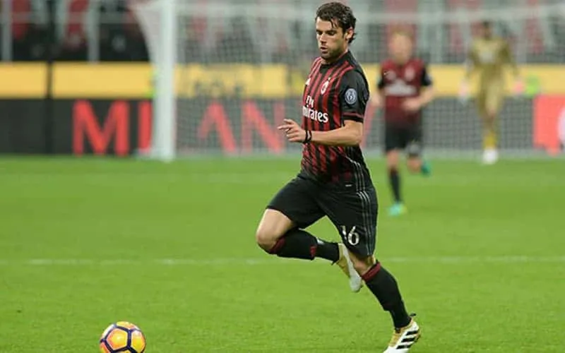 Milan, Poli saluta: "Ringrazio i tifosi, Berlusconi e Galliani. Vi porterò nel cuore"