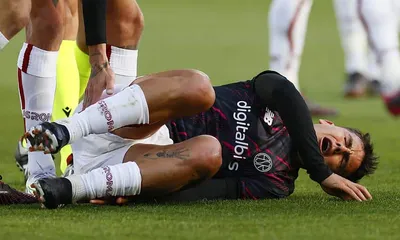 Roma, infortuni Dybala e Abraham: le loro condizioni e i tempi di recupero