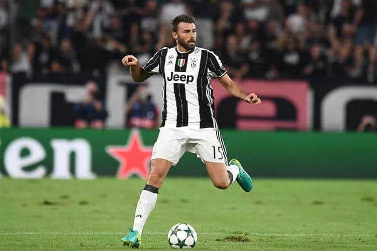Juventus, Barzagli: "Contro l'Olympiacos giocheremo avvelenati. Domani faccio la mezzapunta"