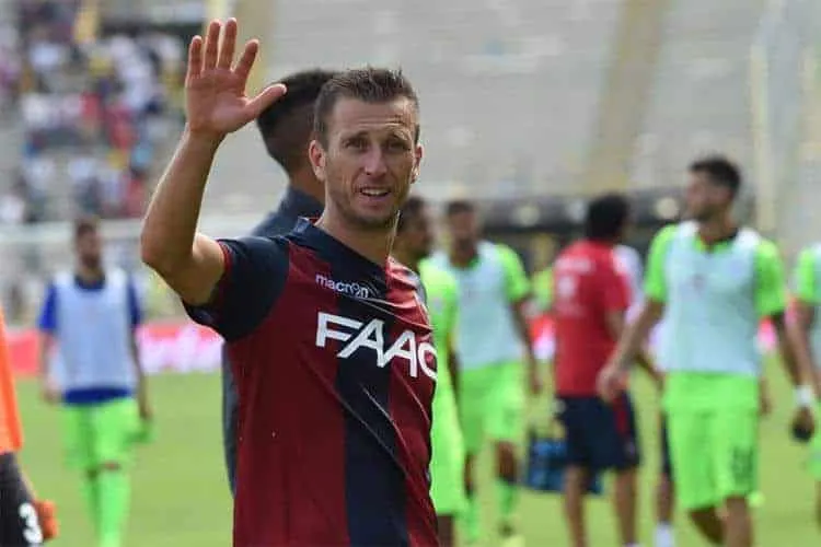 Bologna, esami Gastaldello e Torosidis: i tempi di recupero