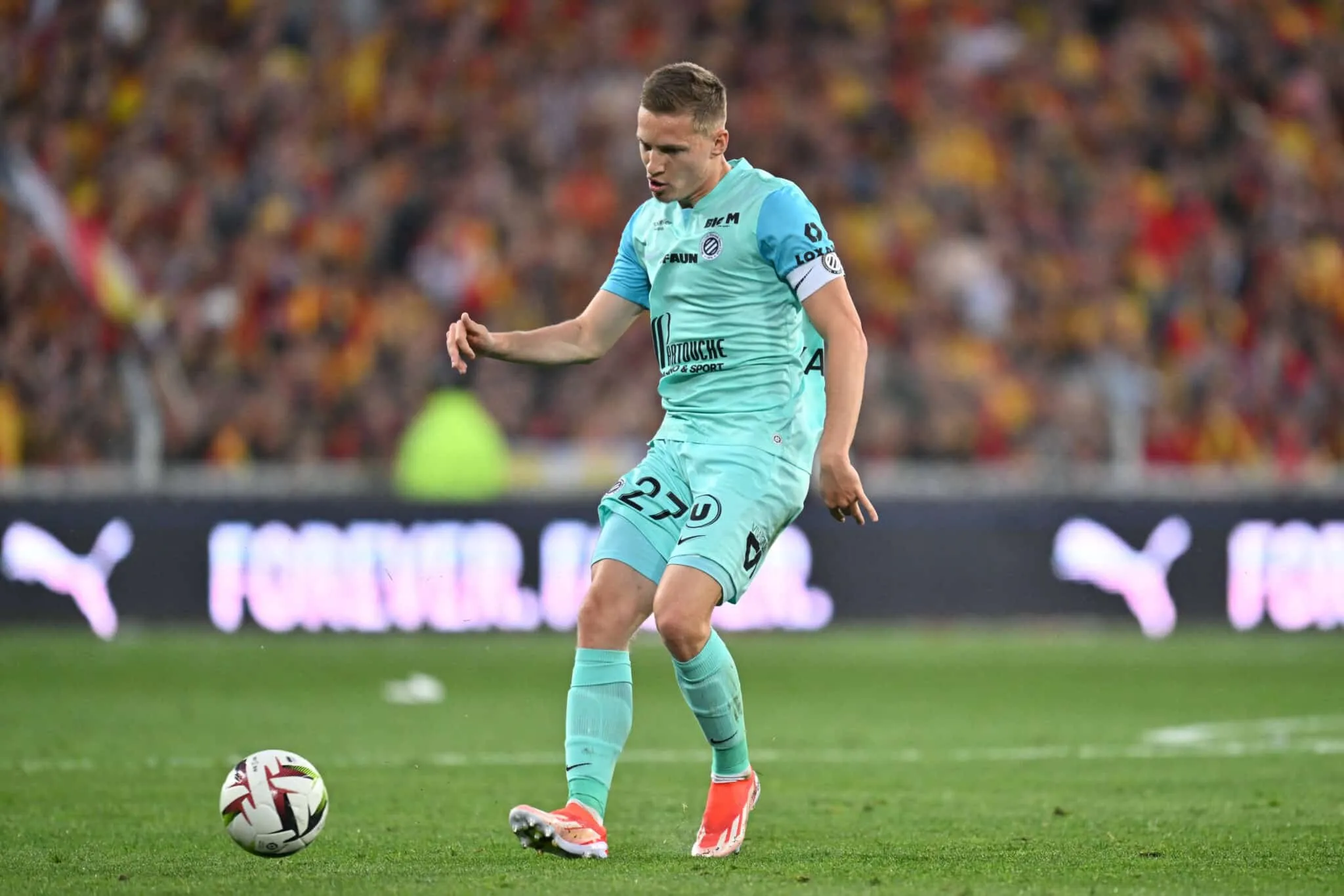 Calciomercato Bologna, offerta ufficiale per un difensore: arriva dalla Ligue 1 e può giocare in 3 ruoli