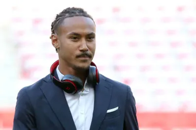 Terrore in Francia, giocatore del Nizza minaccia suicidio su un ponte autostradale: in corso gli interventi delle autorità