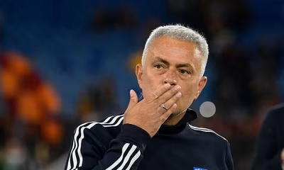 Calciomercato Roma, in arrivo il bomber richiesto da Mou: Abraham pu&ograve; essere la chiave