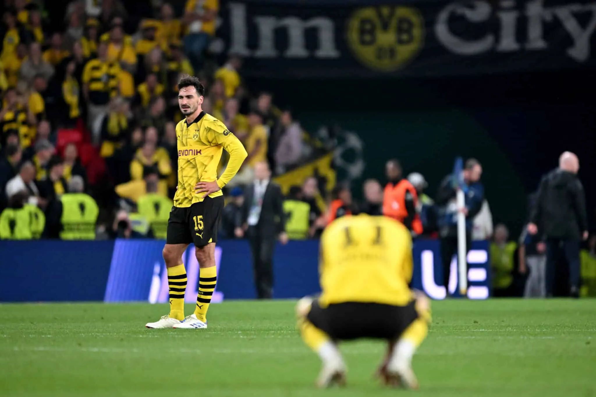 Calciomercato, in Serie A dopo la finale di Champions: Hummels e Varane allungano una lista esclusiva