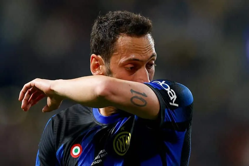 Fantacalcio, allarme Ramadan: i calciatori musulmani in Serie A che osserveranno un mese di digiuno. C’è Calhanoglu!