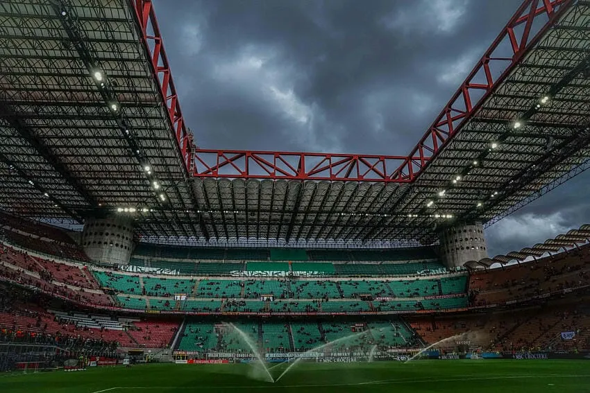 Serie A, perch&eacute; non &egrave; ancora iniziata Milan-Verona: il nuovo orario del calcio di inizio