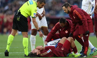 Infortunio Dybala, brutte notizie per la Roma: i tempi di recupero e quante partite salta