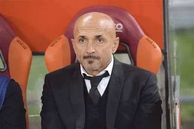 Roma, Spalletti: “Rinnovo? Nessun problema. Dzeko calciatore totale”