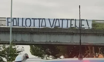 Roma, striscione contro il presidente: “Pallotta vattene!”