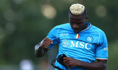 Calciomercato, Osimhen convinto dai soldi: la firma a breve. Trattative e ufficialità di oggi