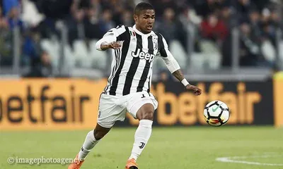 Calciomercato Juventus, Guardiola vuole Douglas Costa: pronti 100 milioni