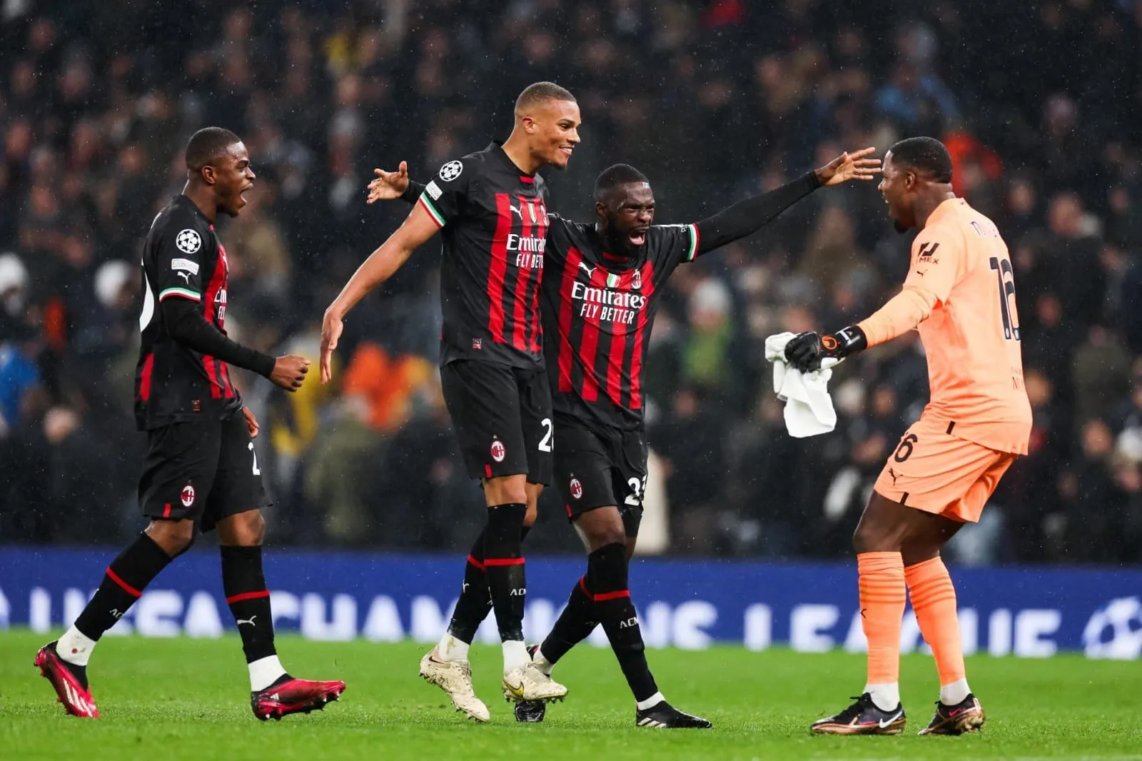 Milan, quarti di finale di Champions dopo 11 anni: chi è il calciatore ancora in rosa