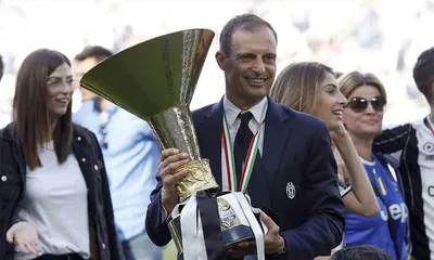 Juventus, disavventura per Allegri: multa e insulti ai vigili. Ma oggi rinnova