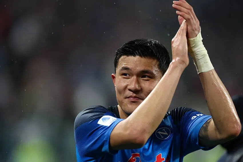 Napoli, Kim parte per il servizio militare in Corea: quanto dura e quando tornerà a disposizione di Spalletti