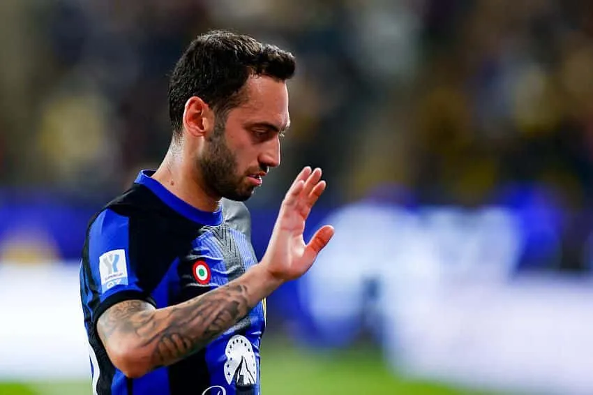 Fantacalcio, ahi che malus! I 10 giocatori più fallosi in Serie A: c’è Calhanoglu!