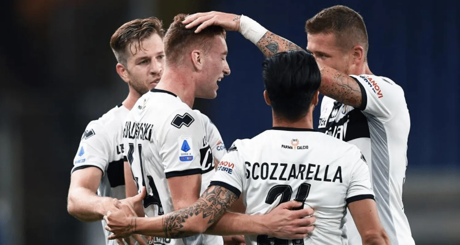 Esultanza gol giocatori Parma