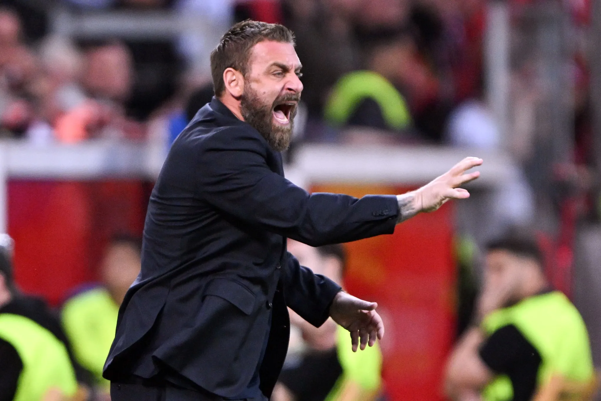 Calciomercato, Roma in ansia: 3 squadre di Premier League sull’attaccante