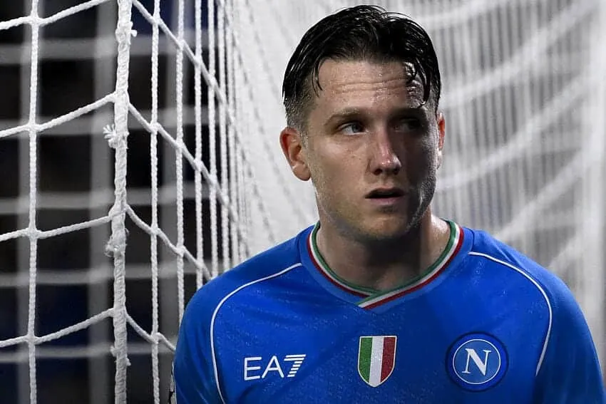 Calciomercato Napoli, altri guai: sirene inglesi per Zielinski, può partire a gennaio