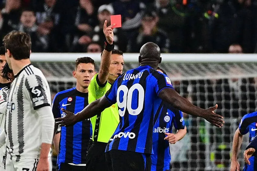 Le squalifiche in Coppa Italia si scontano in campionato? Cosa dice&nbsp;il&nbsp;regolamento