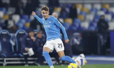 Calciomercato Napoli, pagato a peso d’oro e scaricato dopo 3 presenze da titolare: Lindstrom fa spazio al colpo da 90