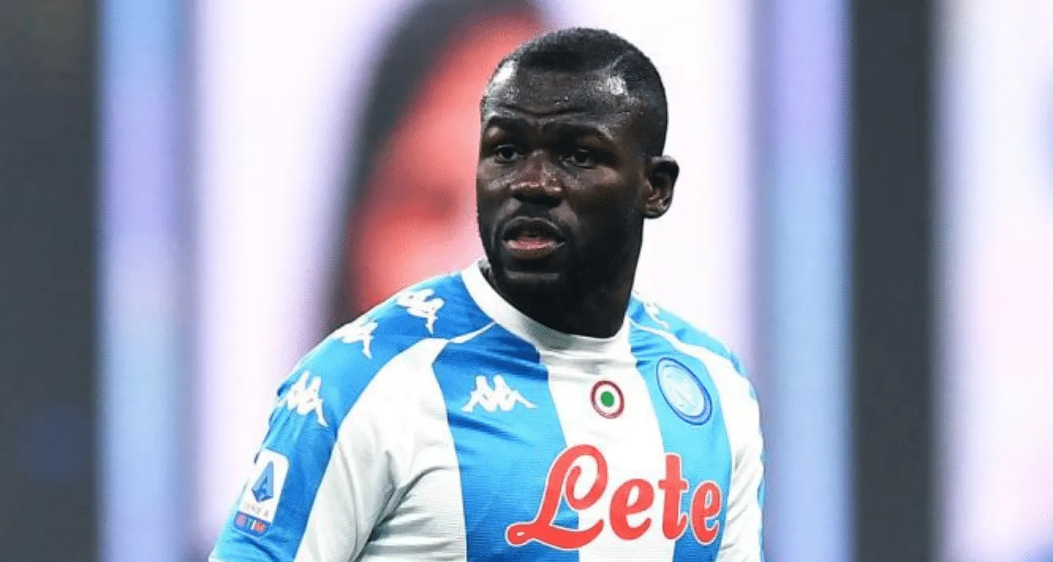 Calciomercato Napoli, Koulibaly rifiuta l’offerta di De Laurentiis: dal Paris Saint-Germain al Barcellona, le ipotesi per il futuro del centrale senegalese