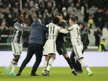 Caos Juventus-Inter! Il video del pugno di Cuadrado ad Handanovic