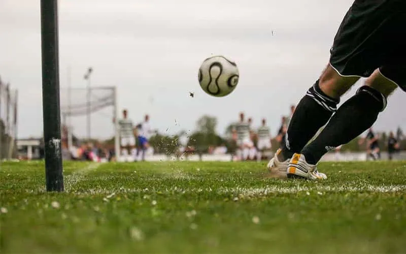 La top 10 dei gol più belli da calcio d’angolo