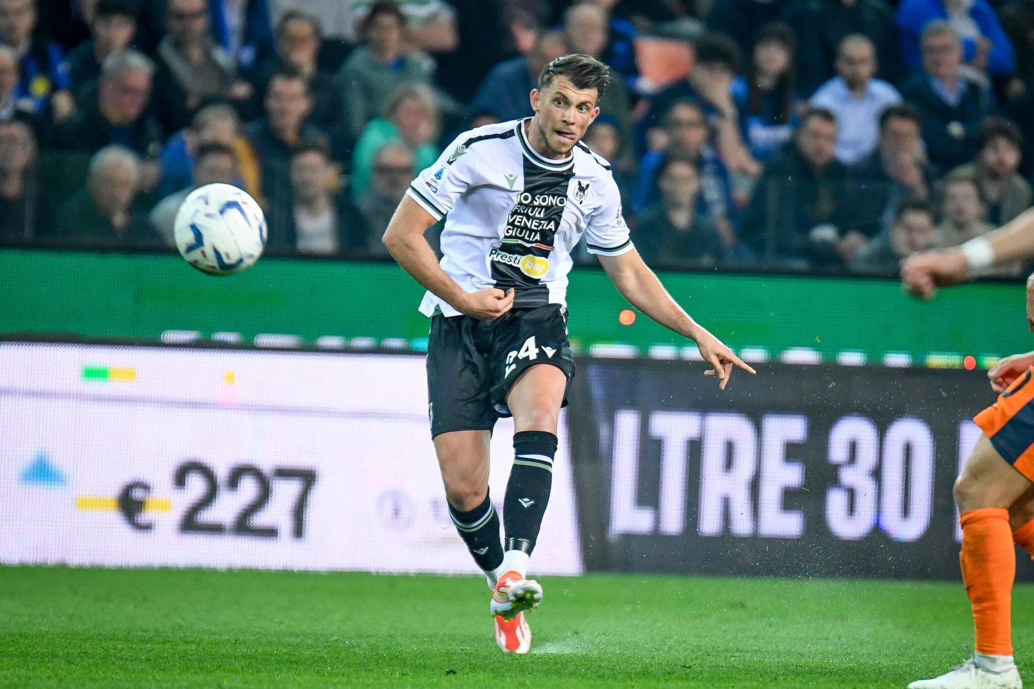 Calciomercato Juventus, torna di moda Samardzic: una clausola potrebbe liberarlo a parametro zero