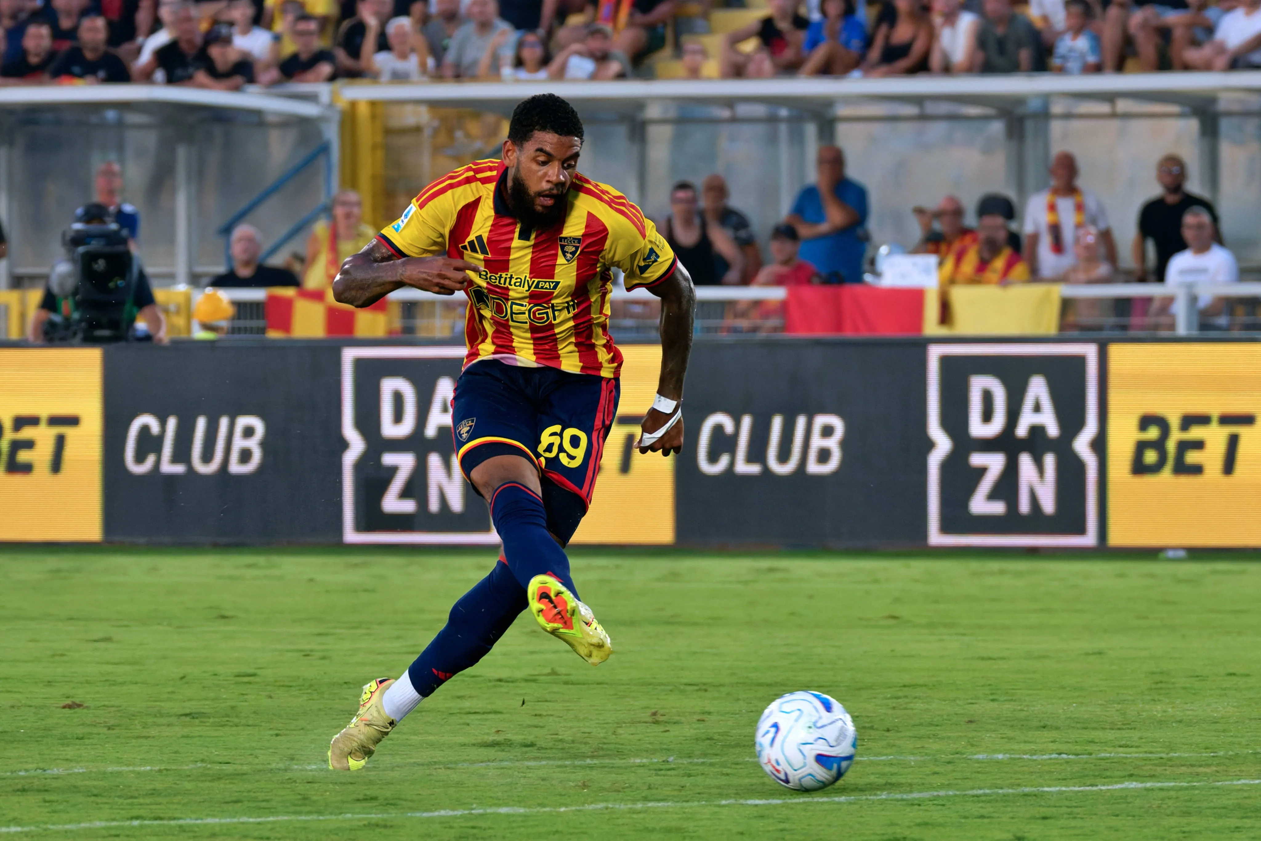 Lecce-Bologna: pronostico, anteprima e probabili formazioni