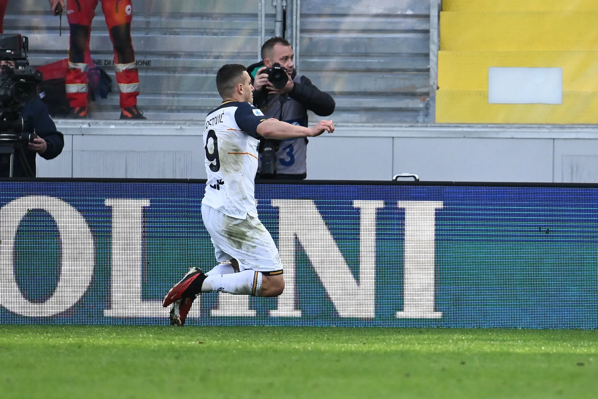 Fantacalcio, gol di Krstovic o autogol di Gyomber? La decisione della Lega, c&rsquo;&egrave; confusione