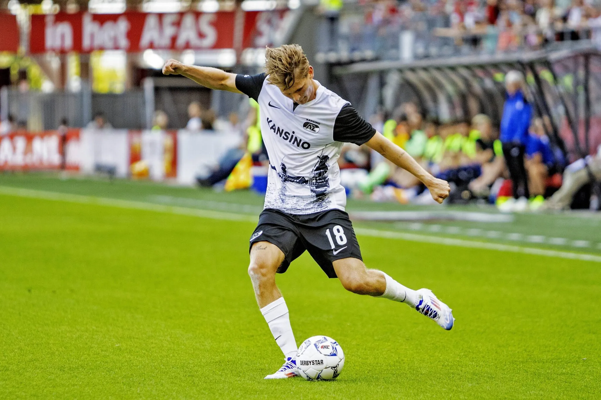 Calciomercato, Gosens ancora in stallo: il Torino studia l’alternativa low-cost, costa 7 milioni