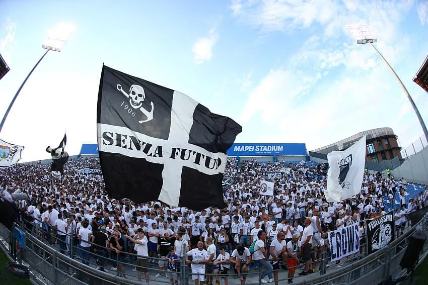 Spezia, bufera sul nuovo logo: &ldquo;Neonazista!&rdquo;