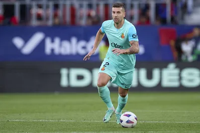 Calciomercato, il Torino punta un campione d’Inghilterra per la difesa: ha giocato in Serie A ed arriverebbe a zero