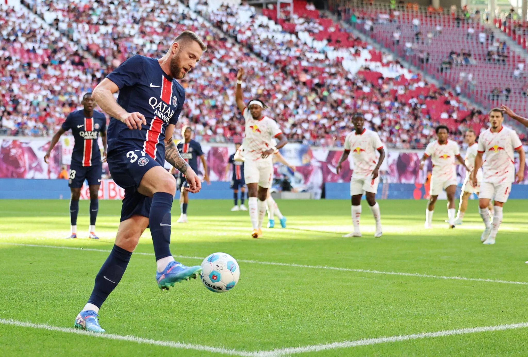 Calciomercato, ex perno dell&rsquo;Inter scaricato dal PSG: si apre la caccia al difensore che fa gola a mezza Europa