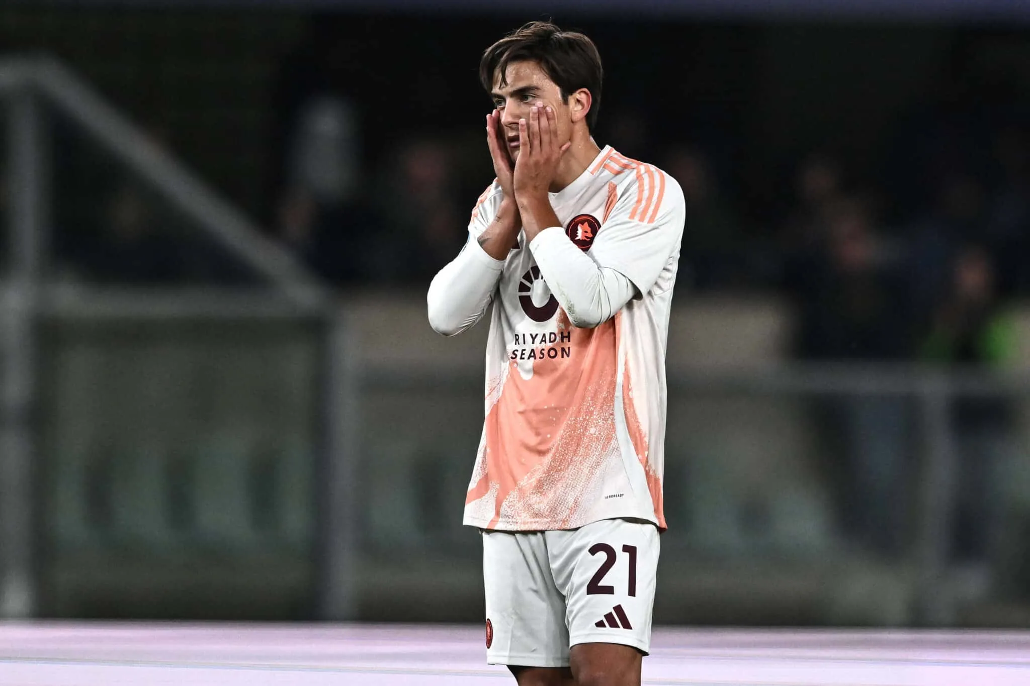 Fantacalcio, forfait per Dybala contro il Bologna: le ultime sull’infortunio e la probabile formazione della Roma