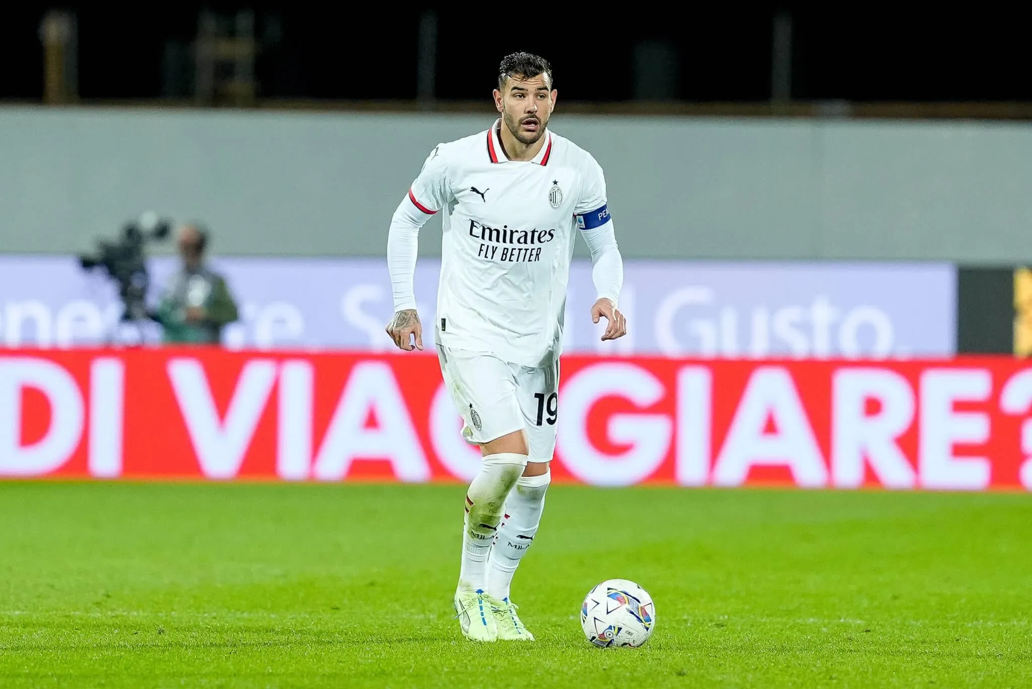 Theo Hernandez espulso dopo il fischio finale, prende il -1 al fantacalcio? Cosa dice il regolamento