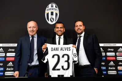Dani-Alves-Juventus