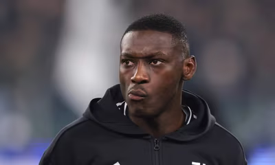 Calciomercato Juventus, Kolo Muan&igrave; resta? Le parole di Giuntoli e la strategia bianconera