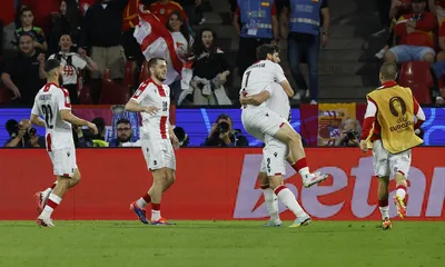 Euro 2024, Georgia-Spagna: gol di Kvaratskhelia o autogol di Le Normand?
