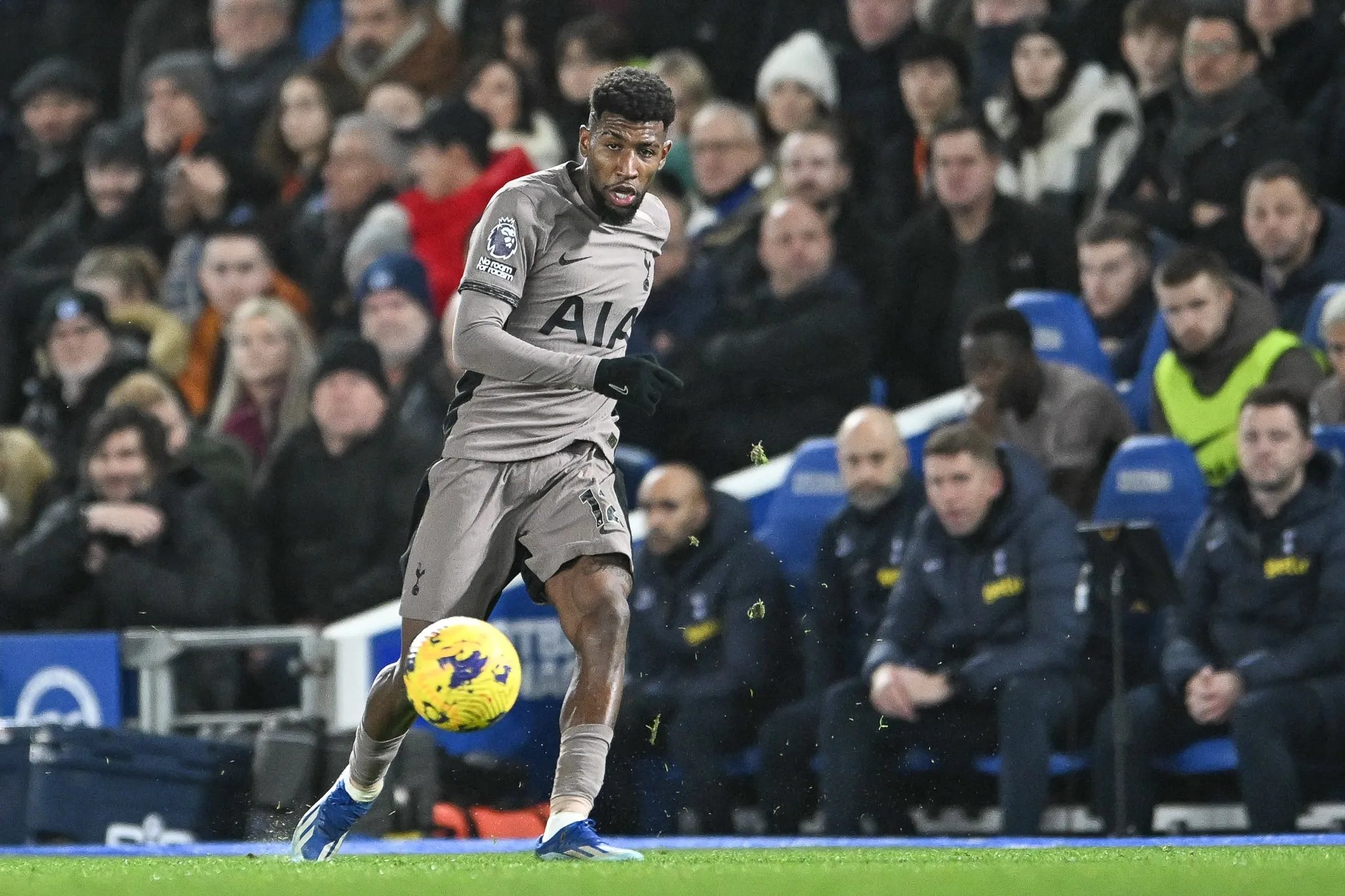 Calciomercato Milan, per la difesa piace un ex Barca: servono circa 25 milioni