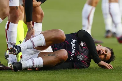 Roma, infortuni Dybala e Abraham: le loro condizioni e i tempi di recupero