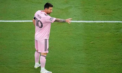 Messi e la curiosa esultanza che divide il web: le 2 spiegazioni “fantasy”