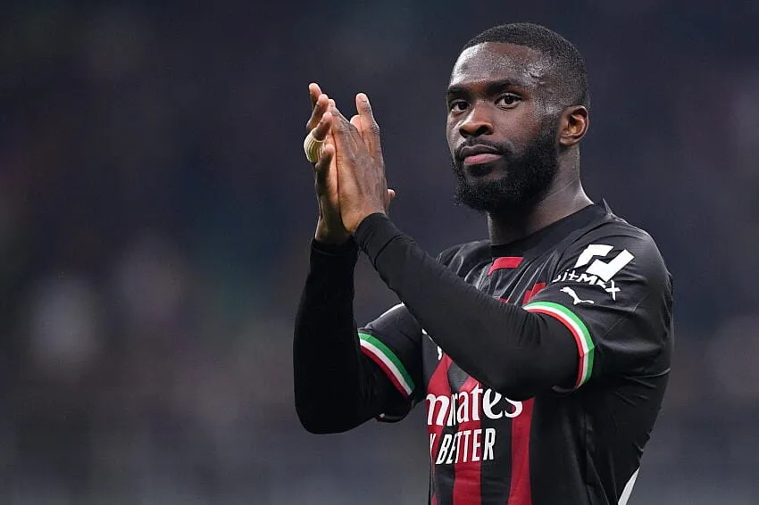 Calciomercato, assalto PSG per strappare Tomori al Milan: la cifra monstre offerta dai francesi