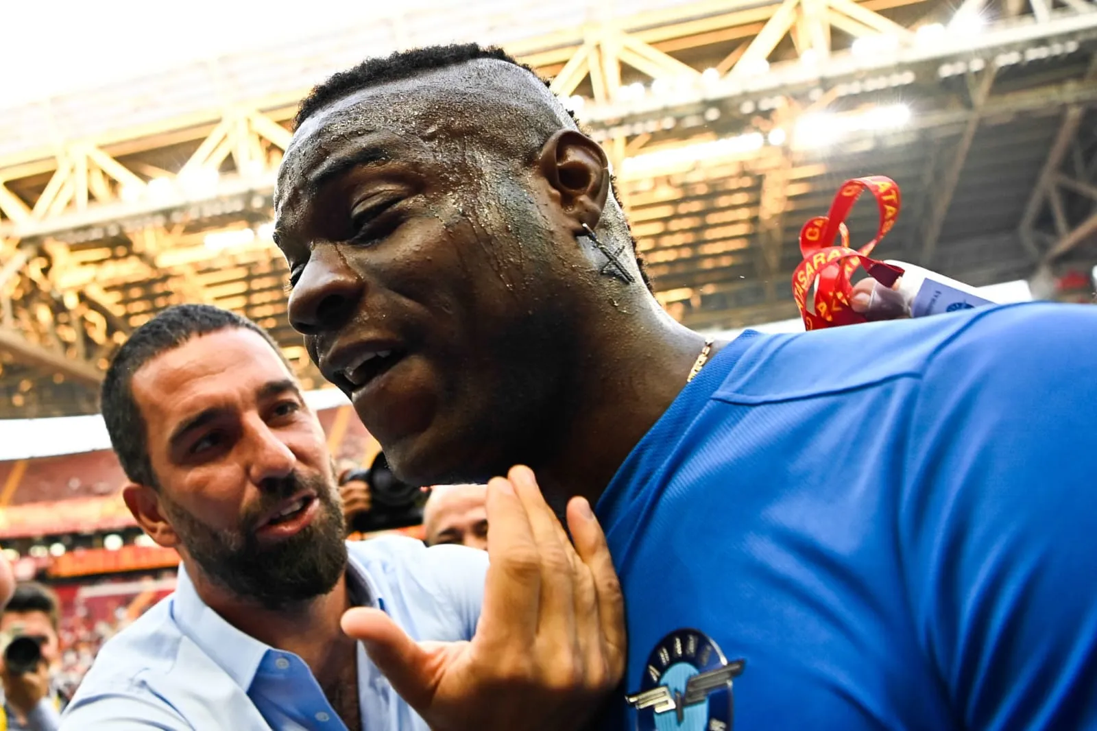 Festino, travestimento e pugno in faccia al DS: why always Balotelli?