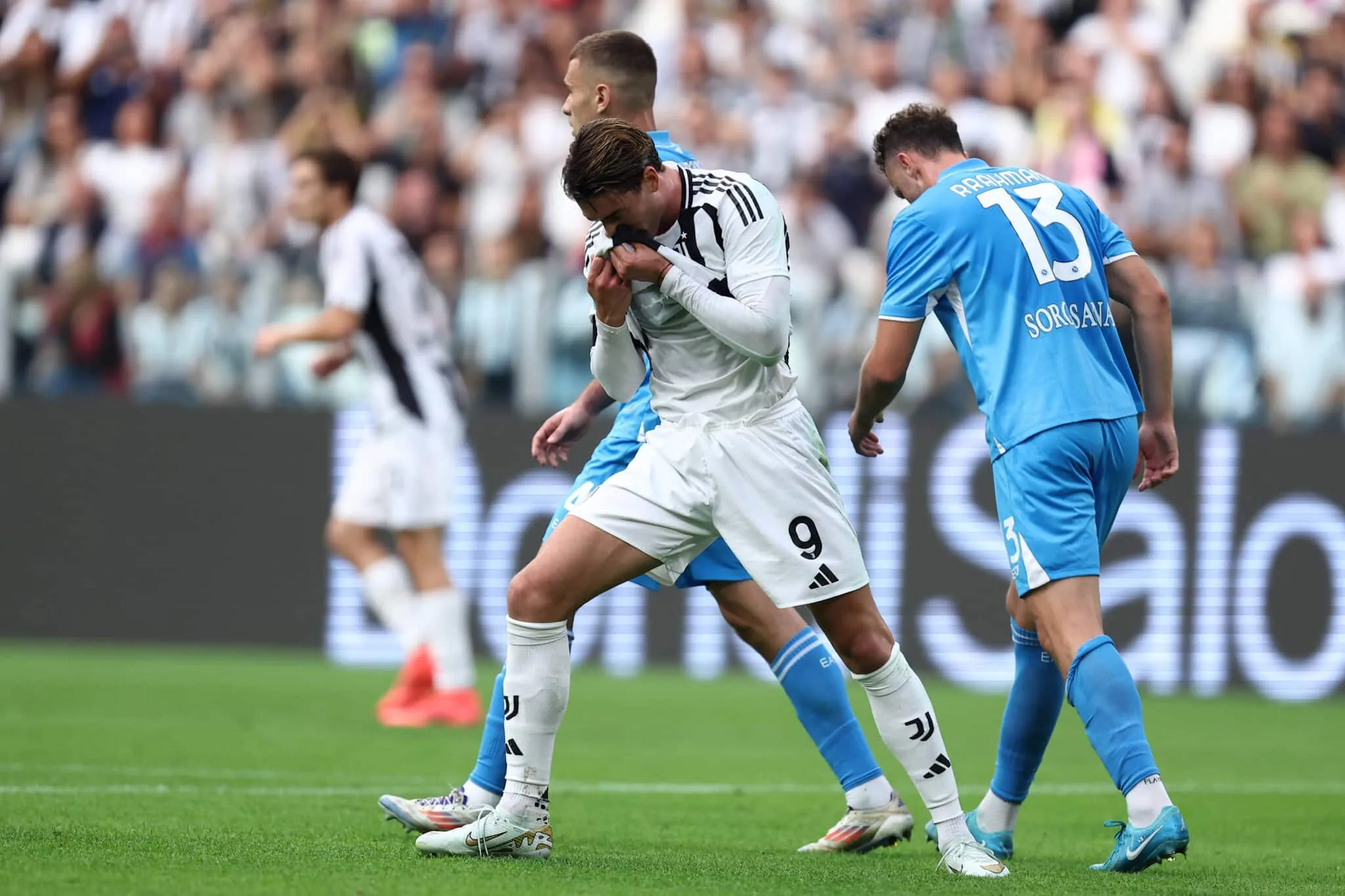 Juve-Napoli, perch&eacute; Vlahovic fuori all&rsquo;intervello? Le ragioni della&nbsp;scelta&nbsp;di&nbsp;Motta