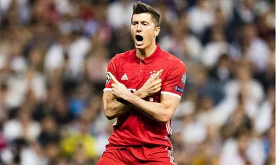 Lotta tra numeri 9: Lewandowski vola, è lui il centravanti più forte al mondo? Il sondaggio