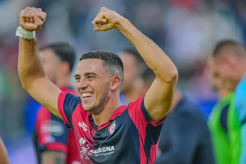 Incredibile a Cagliari, il Var toglie l’ammonizione a Zappa! Cos’è successo